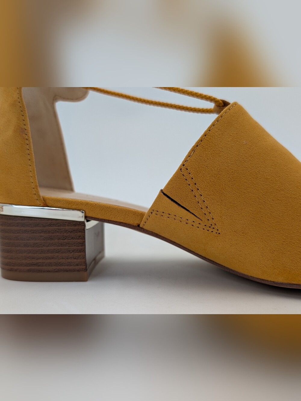 Nine West Sz 7M "Youdidto" Mustard Block Wood Heel Pearl Tassel Open Toe Sandals - Picture 6 of 16